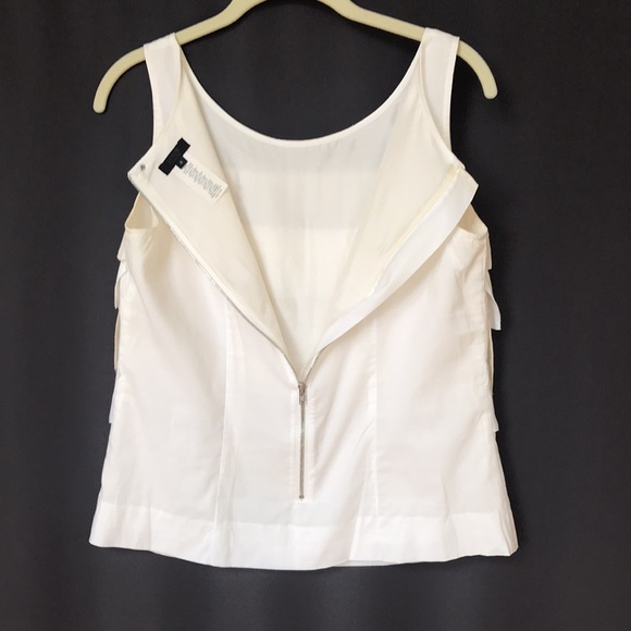 J.Crew, size 6, feminine top. Sleeveless, exposed zipper, detailed front. - Picture 3 of 9